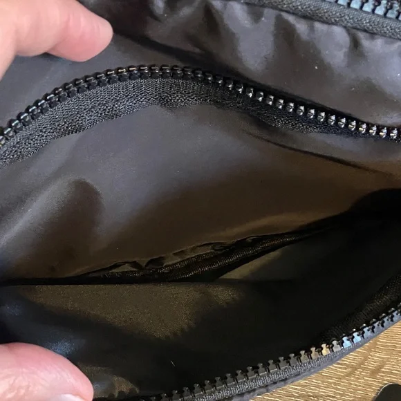 RBX Active NWT Black Crossbody Belt Bag with Mini Pouch 8x5x2 Adjustable Strap - Picture 5 of 7